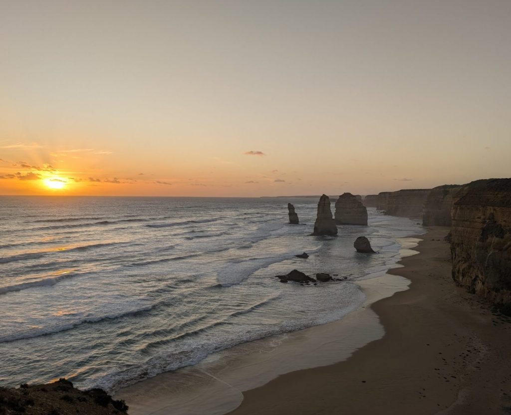 Twelve Apostles - travel australia